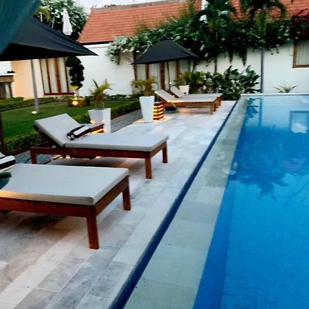 The Edicha Bed & Breakfast Lovina  Bagian luar foto