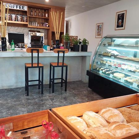The Edicha Bed & Breakfast Lovina  Bagian luar foto
