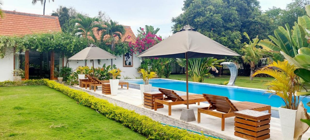 The Edicha Bed & Breakfast Lovina  Bagian luar foto