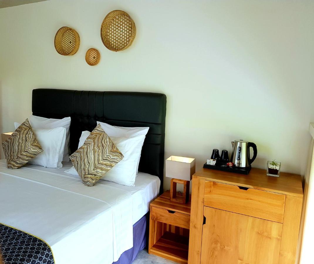 The Edicha Bed & Breakfast Lovina  Bagian luar foto