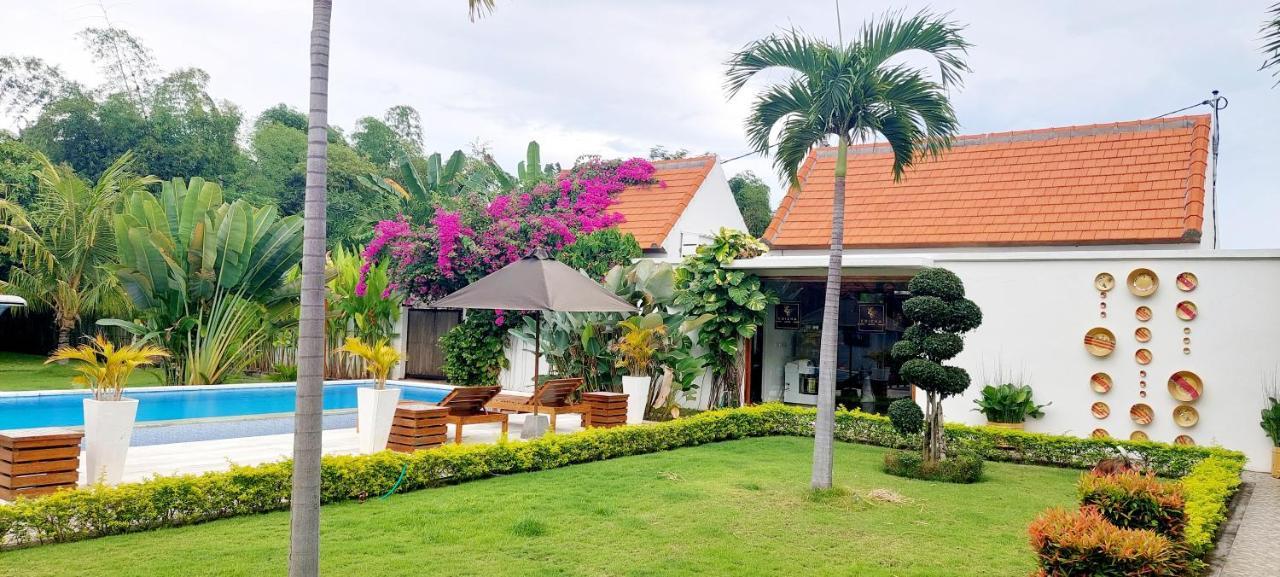 The Edicha Bed & Breakfast Lovina  Bagian luar foto